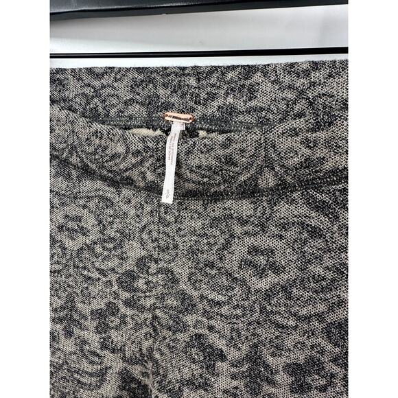 FREE PEOPLE Black Tea Combo Metallic Jacquard Printed Flare Pant size small - Picture 5 of 10